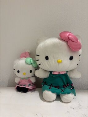 Hello Kitty Christmas Plush Duo 2019